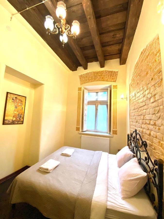 Квартира Подобово На Вулиці Валова 21А Lviv Dış mekan fotoğraf